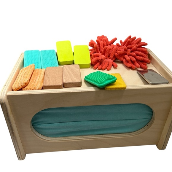 LOVEVERY Other - Lovevery Wooden Sensory Box w Colorful Textures Montessori toy analyst guessing
